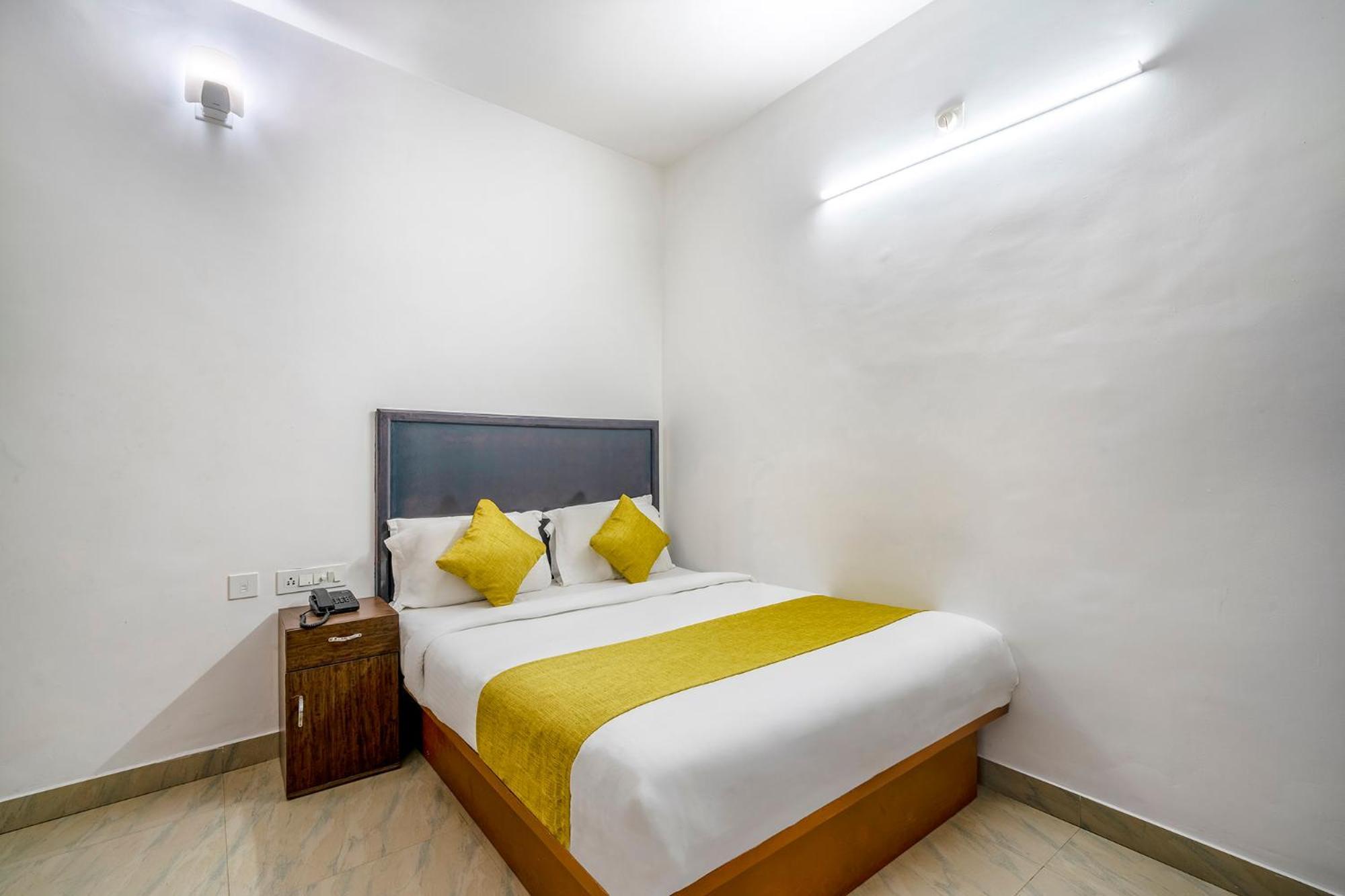 Fabhotel Abrigo Residency Anaviratty 外观 照片