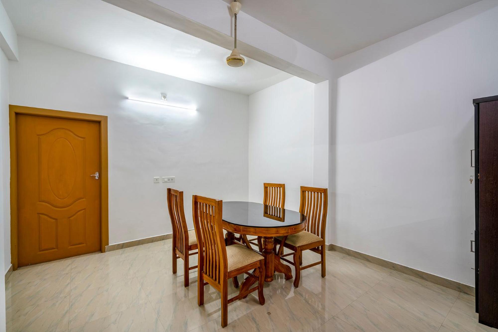Fabhotel Abrigo Residency Anaviratty 外观 照片
